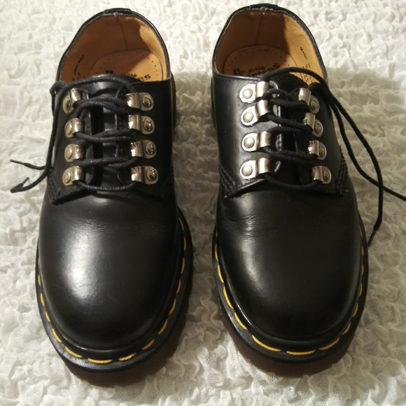 poshmark doc martens